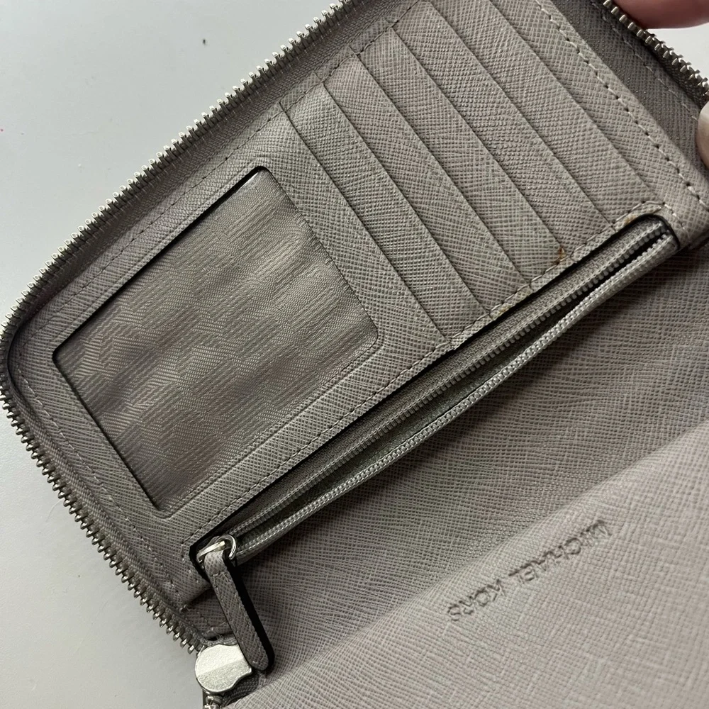 Michael Kors Gray Wrist Wallet with Strap - Picture 5 of 5